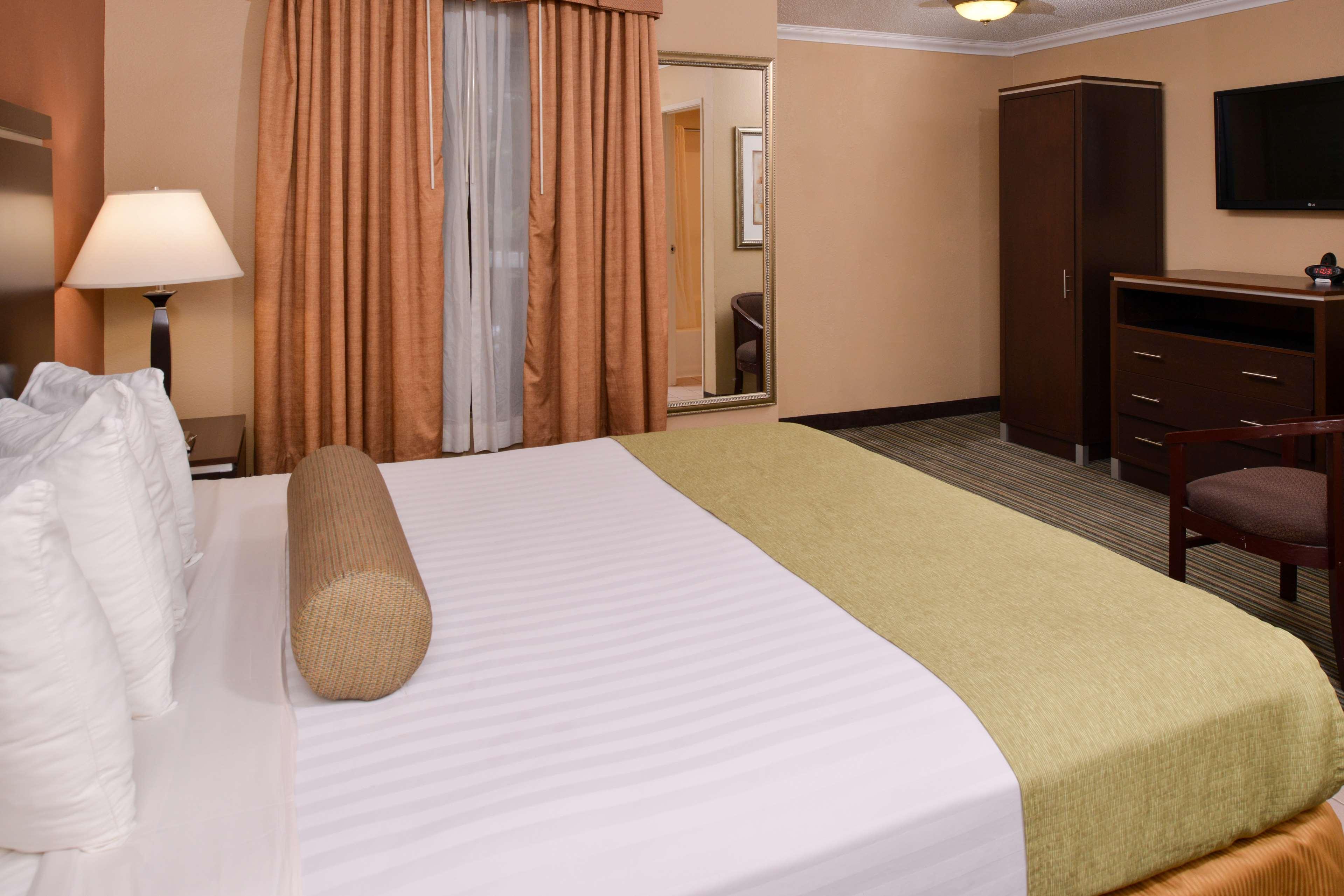 Best Western Courtesy Inn Hotel - Anaheim Resort At The Park Bagian luar foto