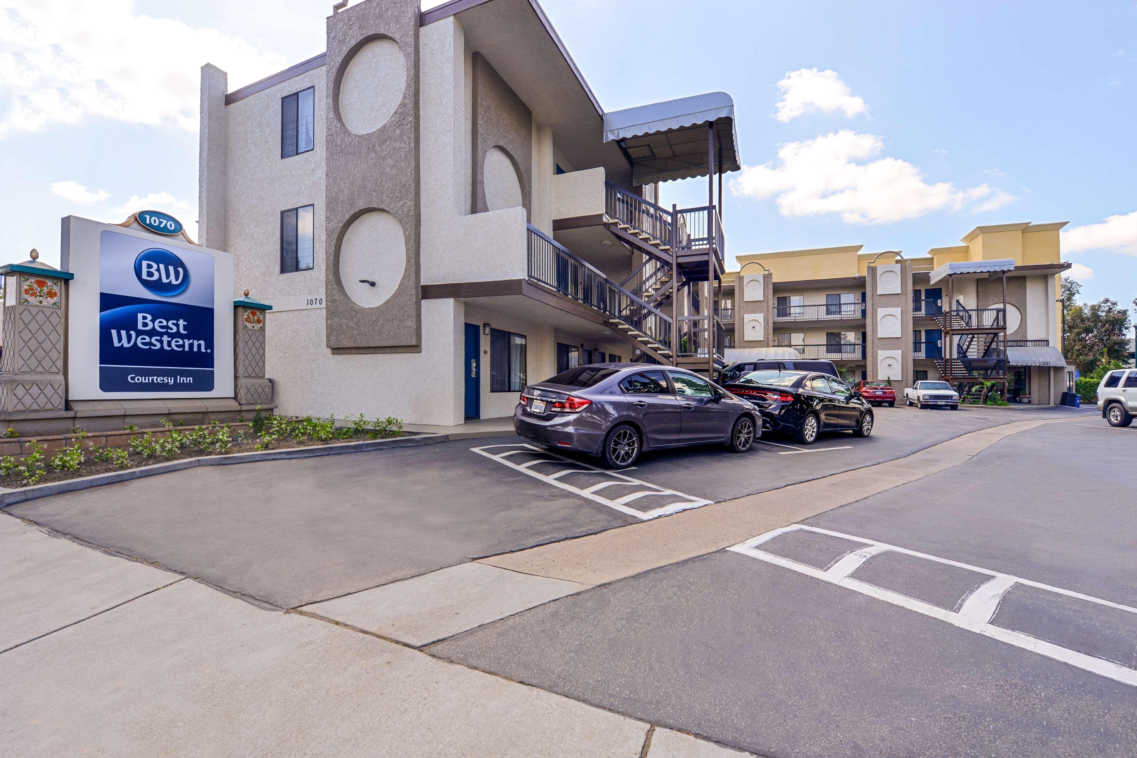 Best Western Courtesy Inn Hotel - Anaheim Resort At The Park Bagian luar foto