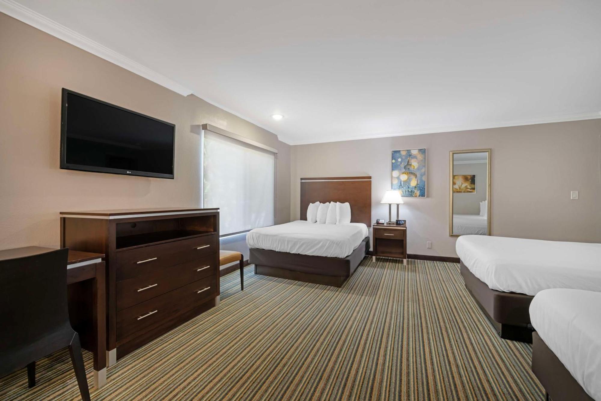 Best Western Courtesy Inn Hotel - Anaheim Resort At The Park Bagian luar foto