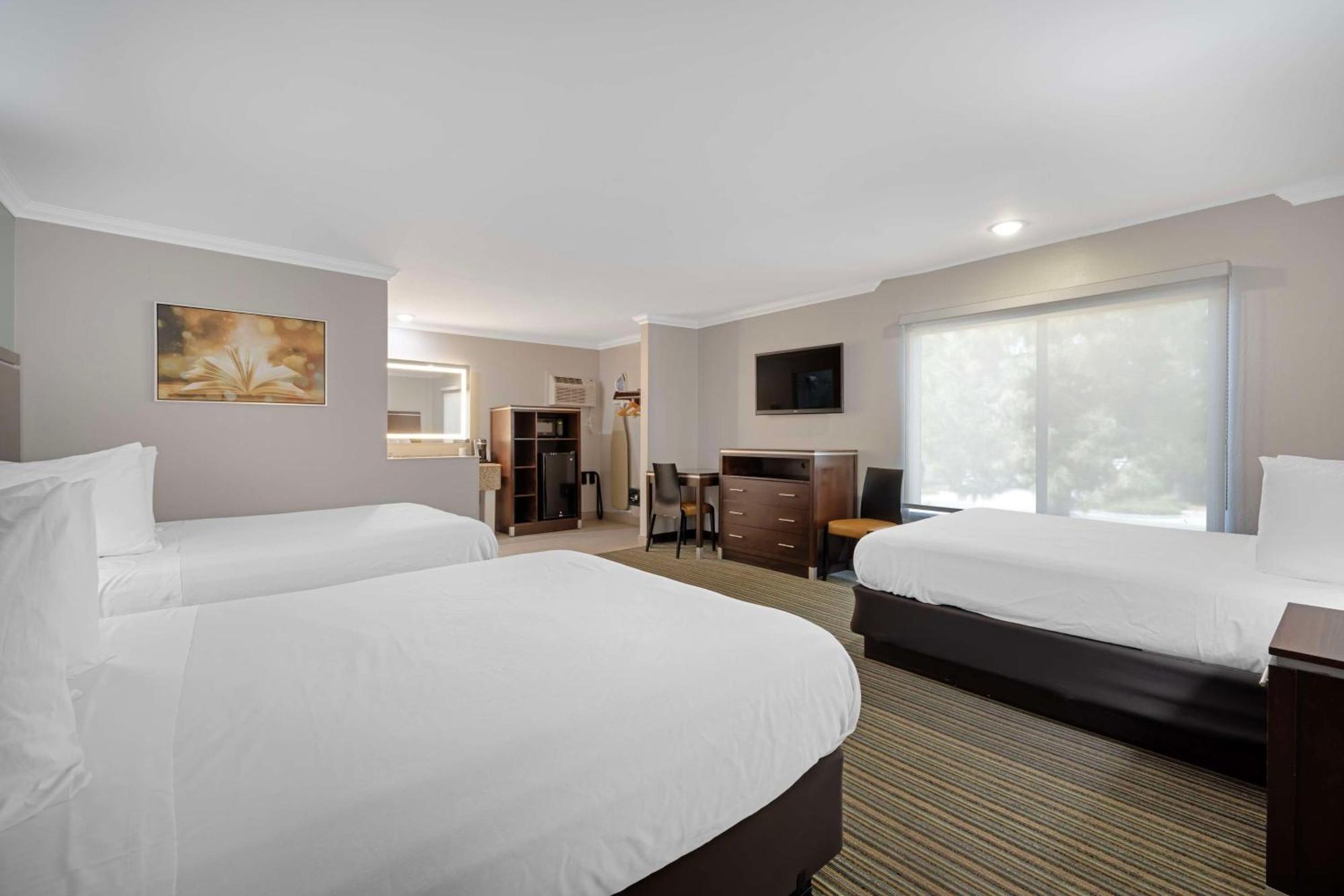 Best Western Courtesy Inn Hotel - Anaheim Resort At The Park Bagian luar foto