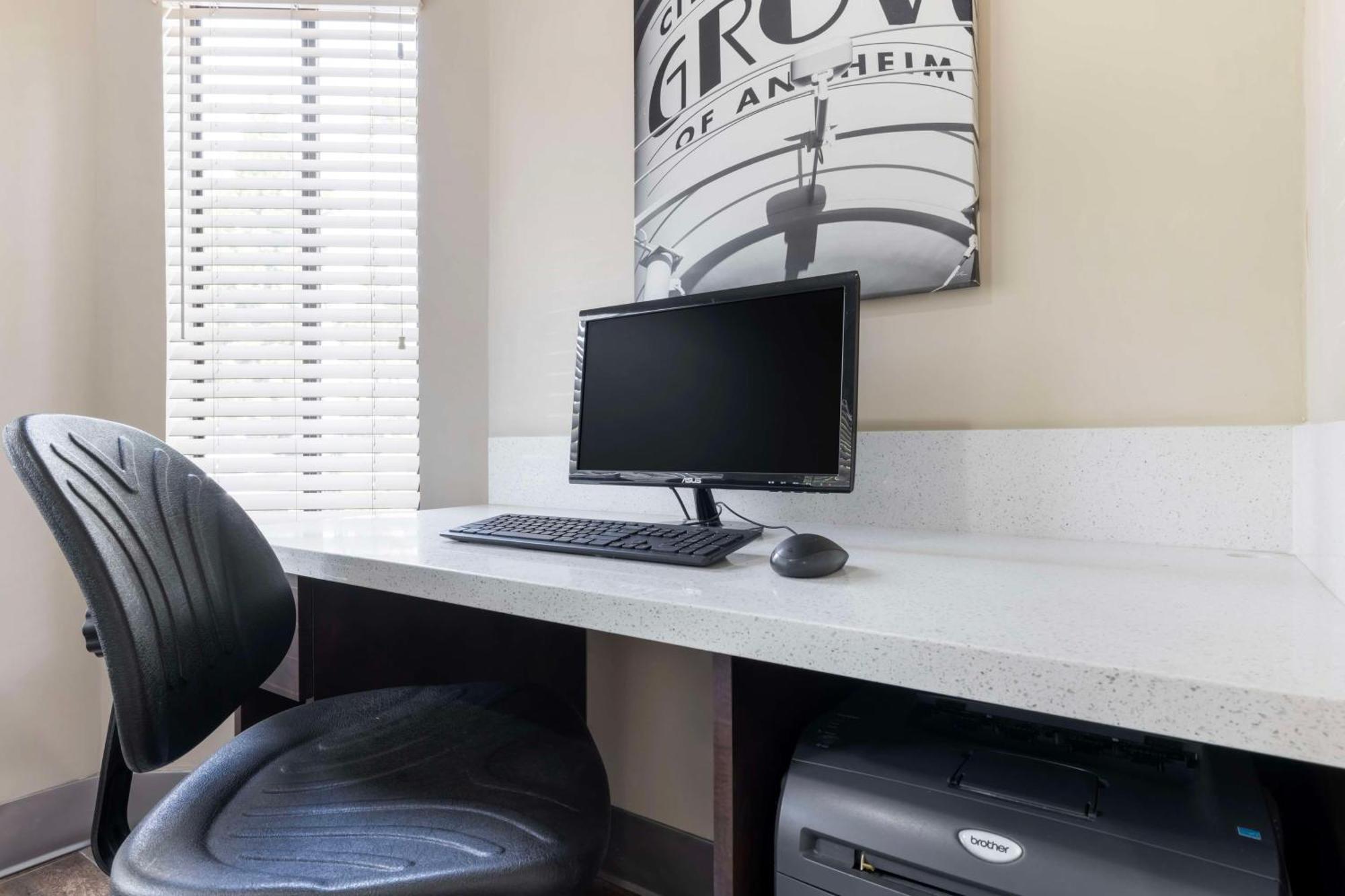 Best Western Courtesy Inn Hotel - Anaheim Resort At The Park Bagian luar foto