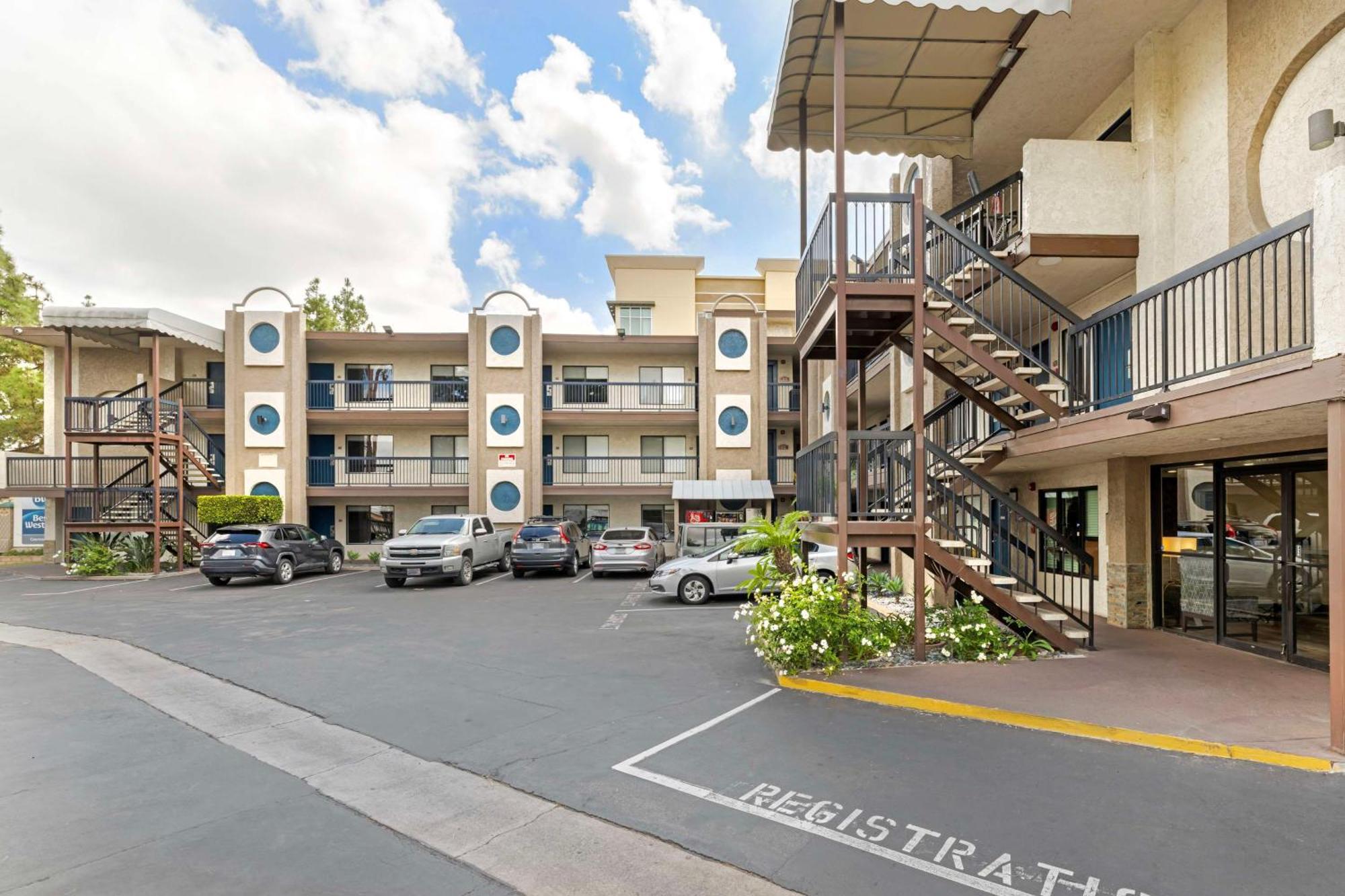 Best Western Courtesy Inn Hotel - Anaheim Resort At The Park Bagian luar foto