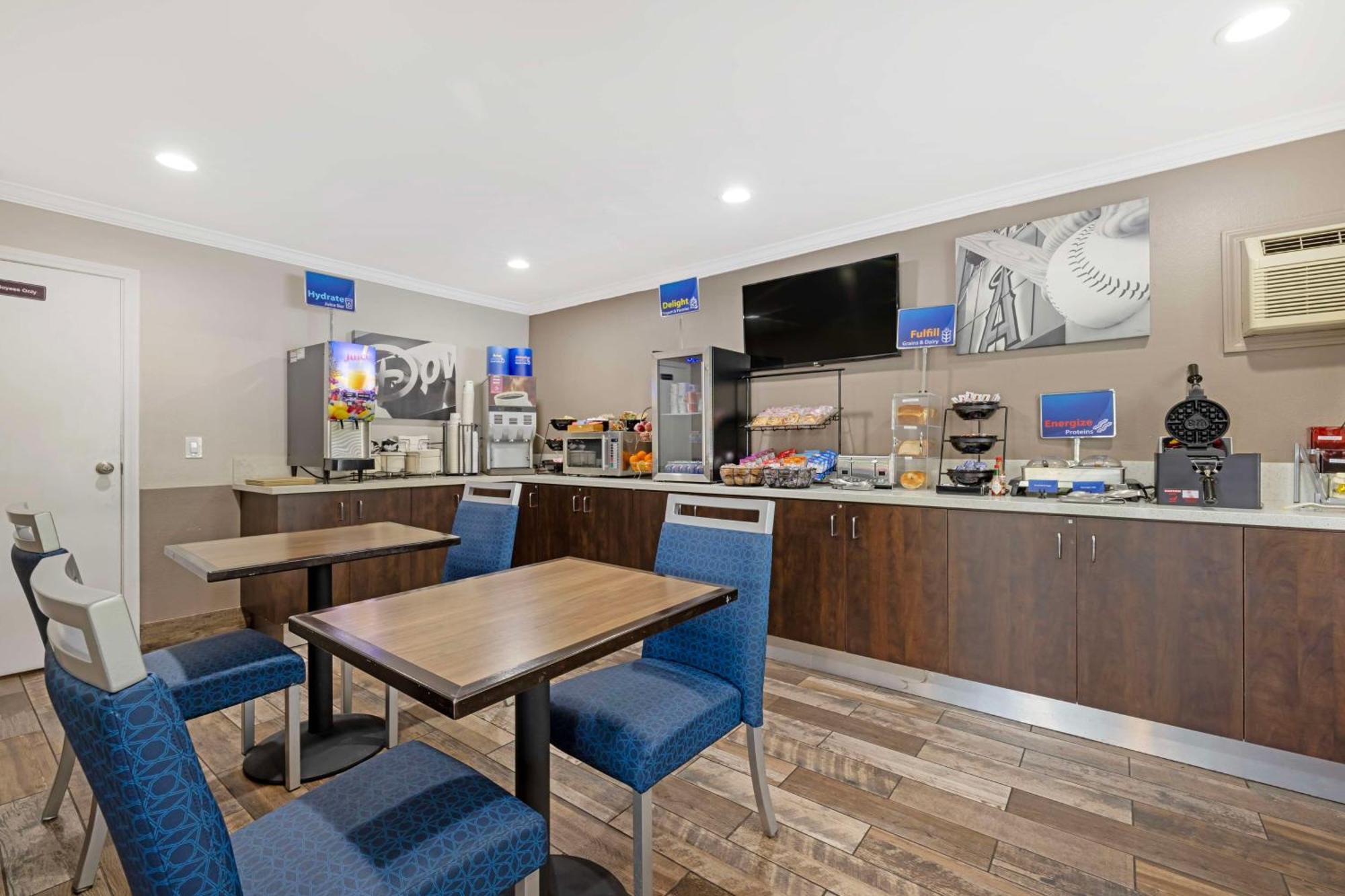 Best Western Courtesy Inn Hotel - Anaheim Resort At The Park Bagian luar foto