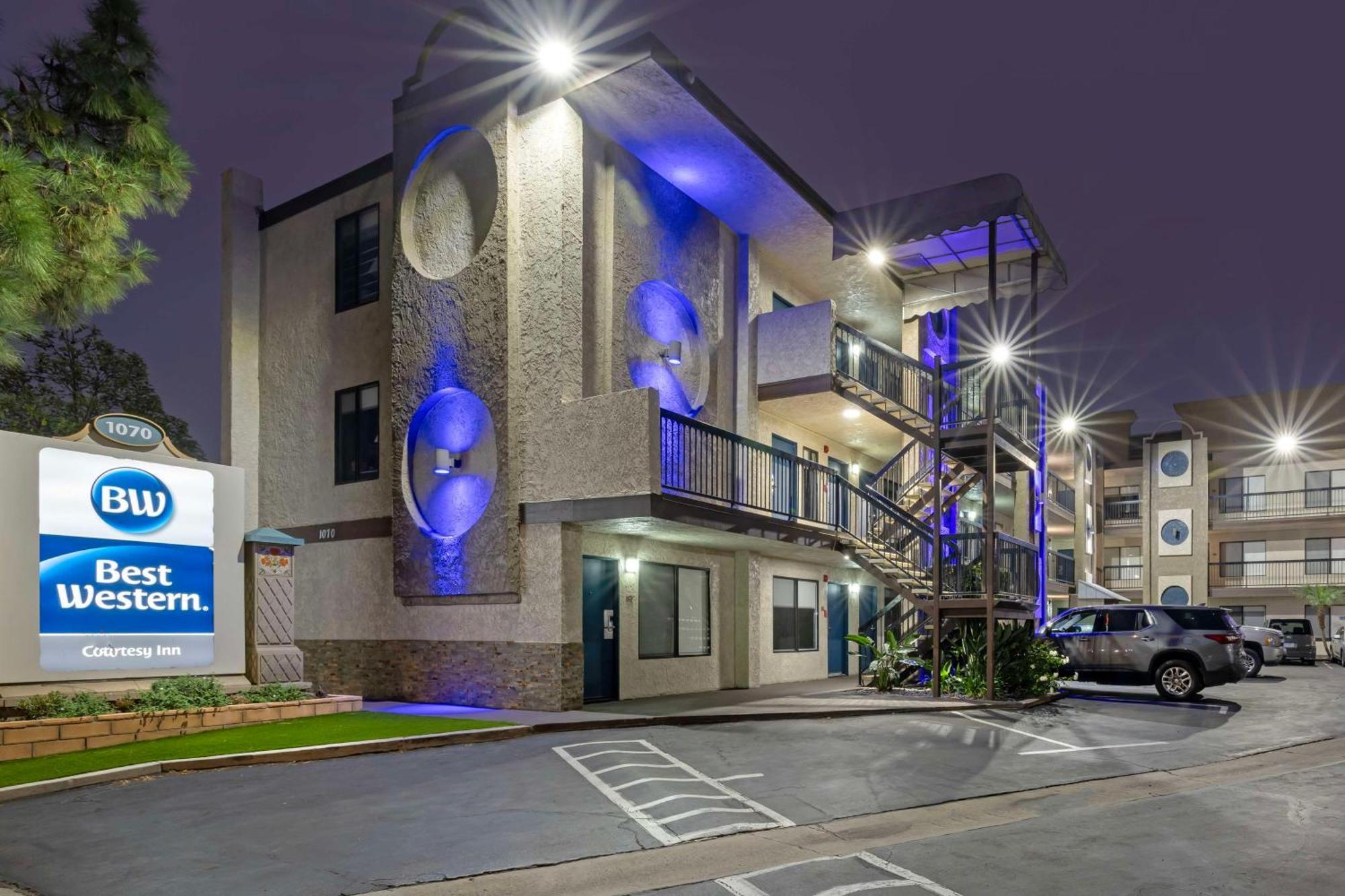 Best Western Courtesy Inn Hotel - Anaheim Resort At The Park Bagian luar foto