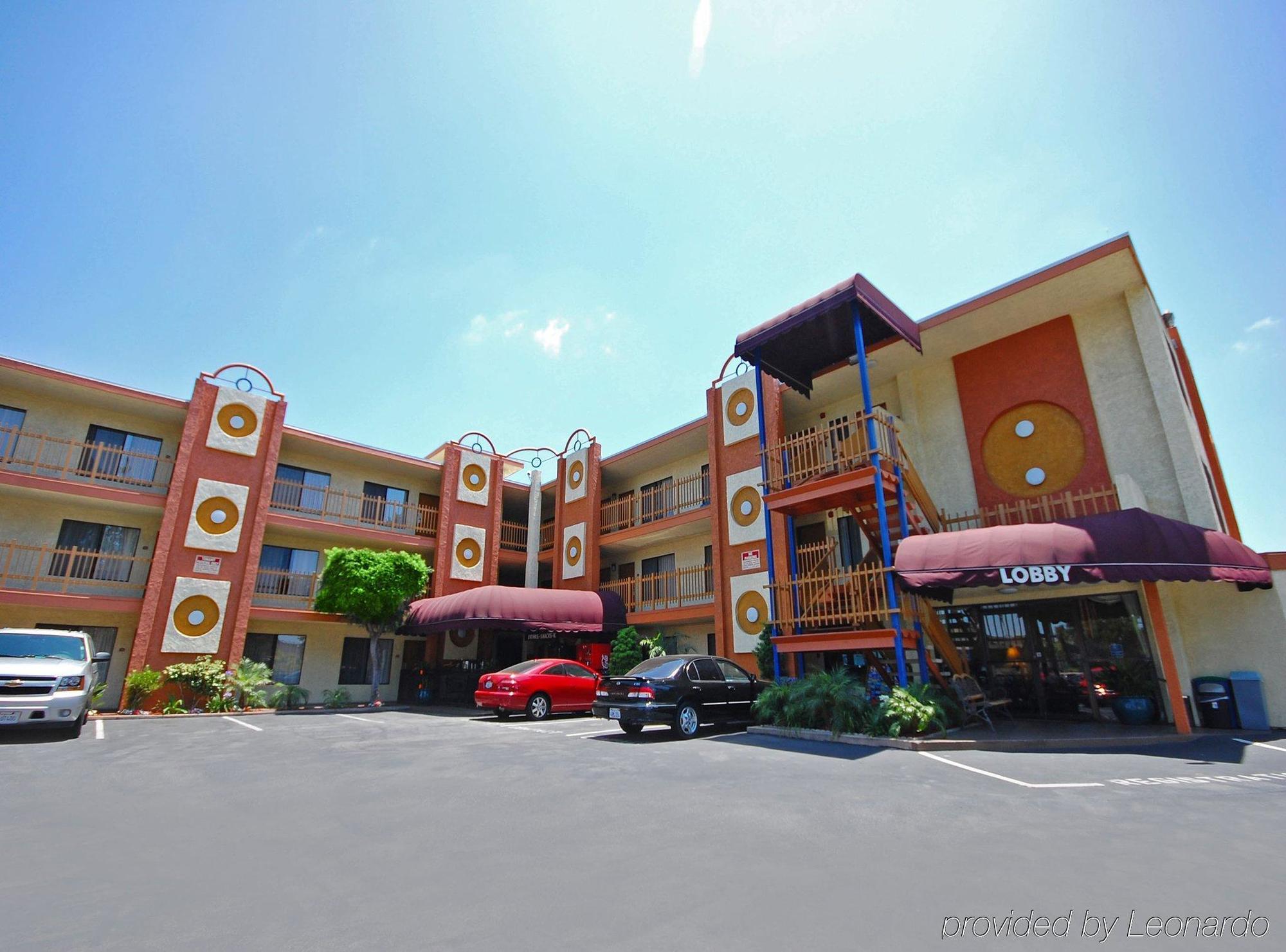 Best Western Courtesy Inn Hotel - Anaheim Resort At The Park Bagian luar foto
